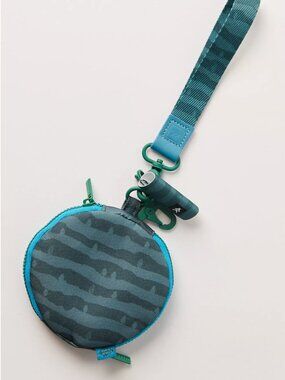 FP Movement NWT X Thread Sidekick Wallet